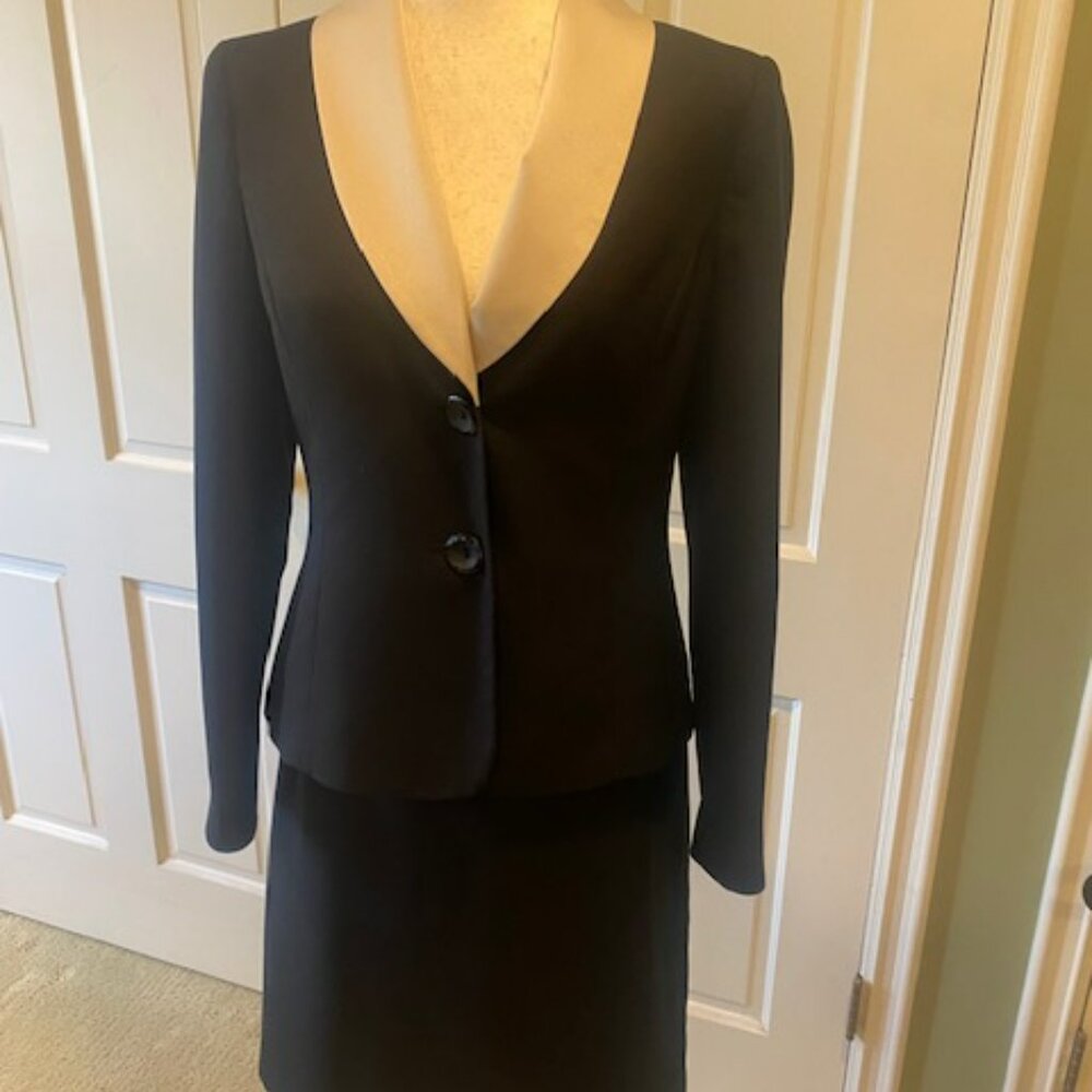 Le Suit Black Blazer with Cream Lapel